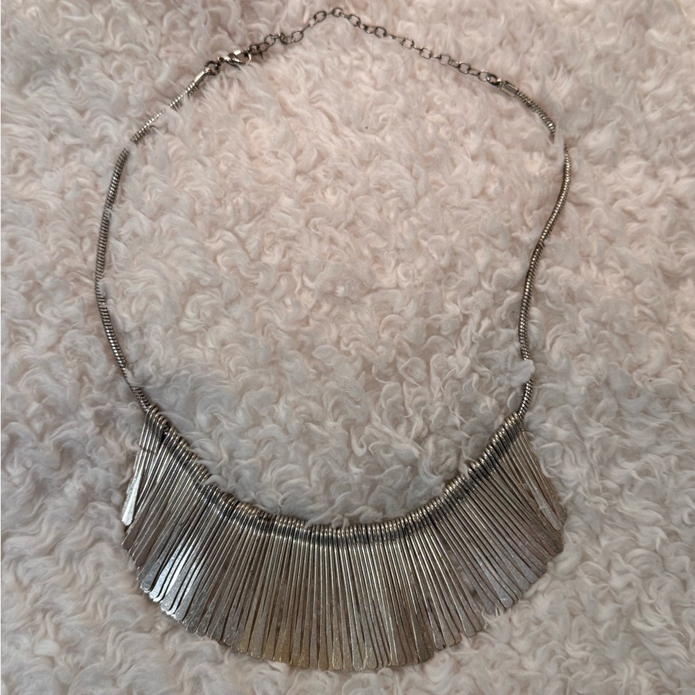 Stella Dot Silver Fringe Necklace Sleek Design